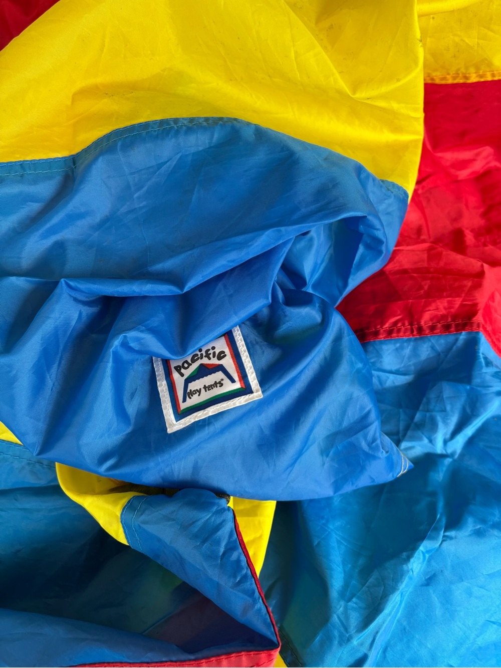 Parachute: Colorblock Blue Yellow Red Lightweight kids parachute - Picture 4 of 4